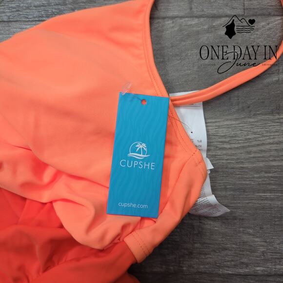 Cupshe Twist Front Keyhole One Piece Swimsuit Size L - Picture 2 of 5